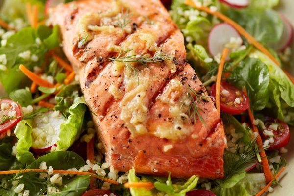 garlic-grilled-salmon-salad Garlic Grilled Salmon Salad