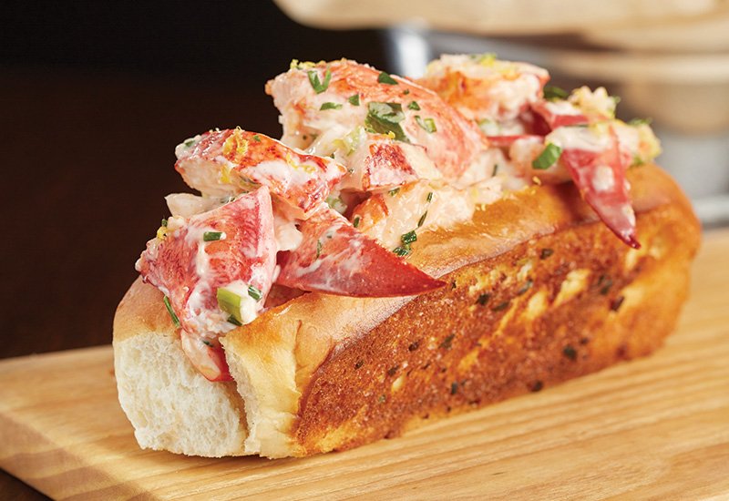 Purists believe you shouldn’t mess with perfection. State Street Provision’s lobster roll stays true to the classic, while signaturizing with aïoli, lemon and fresh tarragon.