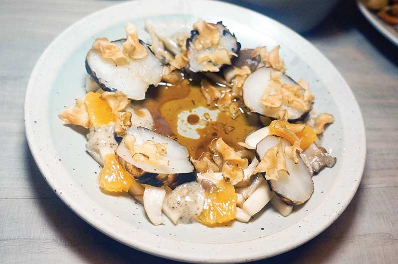 At Atoboy in New York, sunchokes are juxtaposed with oyster mushrooms, black truffle and orange.