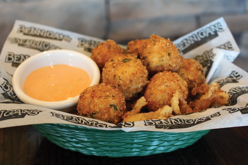 At Bennigan’s, an LTO of Reuben Fritters translates a familiar profile into a snackable, memorable fried bite.