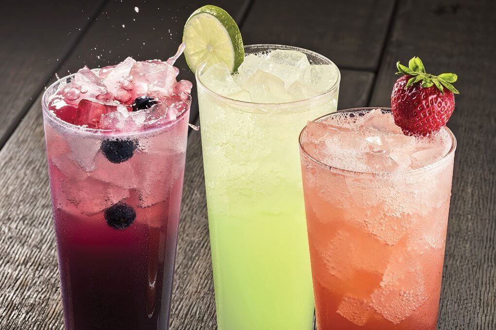 An array of handcrafted limonatas with fun flavors elevates Olive Garden’s beverage menu. Flavors include: Blueberry, Kiwi-Melon and Strawberry-Passionfruit.