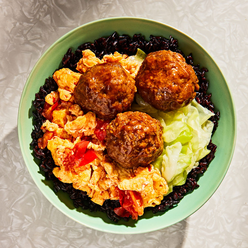 The bowls format is a smart choice for Chinah, with locations in New York and New Jersey, showcasing modern takes of Chinese-American flavors. Here, Grandma’s Favorite bowl layers pork meatballs, seasonal greens and egg over forbidden black rice.