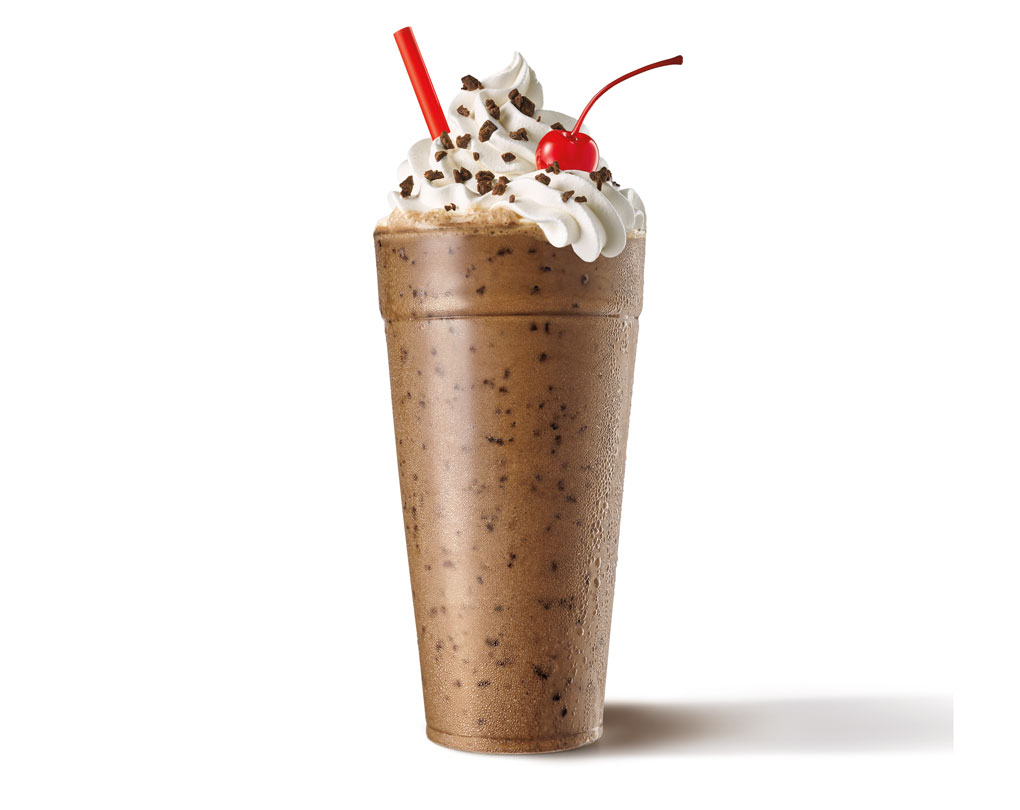 Sonic’s Mocha Crunch Blast is an LTO aimed at capturing share of consumers looking for an afternoon pick-me-up. It stars mocha fudge blended with chocolate espresso chunks and ice cream, then topped with more chocolate espresso chunks.