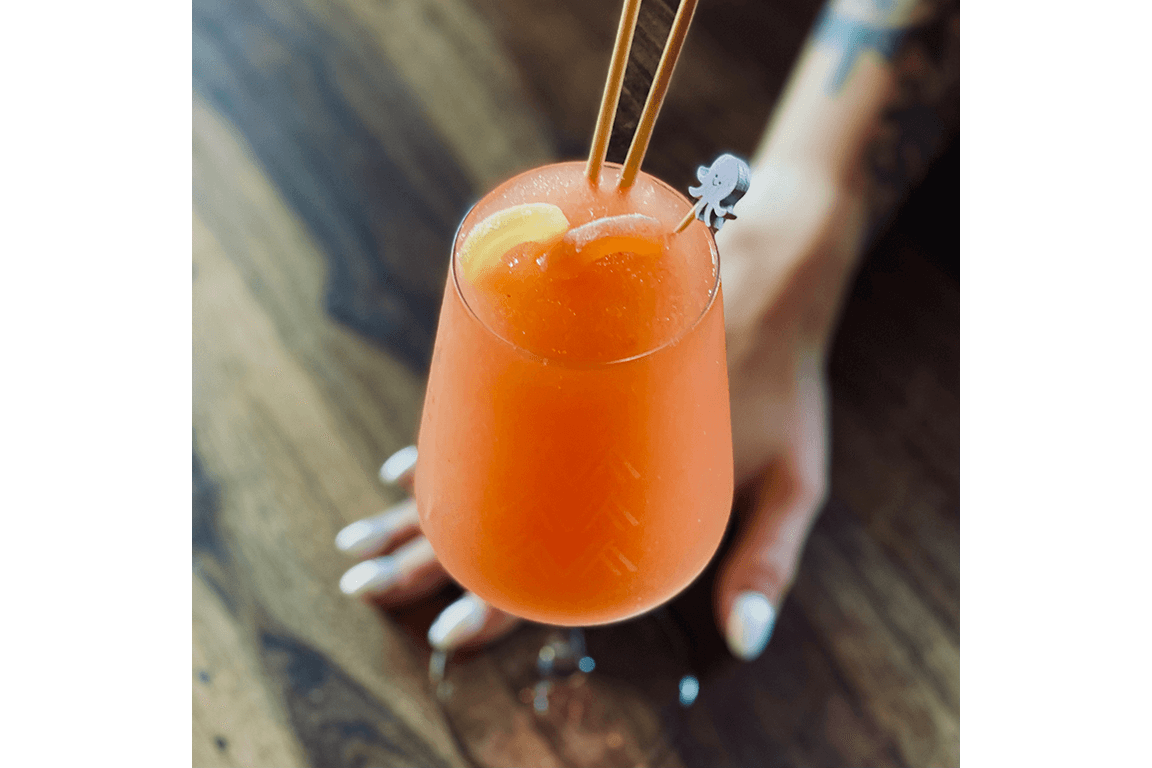 The cider slushie is cider’s answer to the frosé; in Portland, Maine, Après shows off its version in this eye-catching Peach for the Stars slushie, with Kalle cider, Chambord, fresh peach and strawberry purée, garnished with candied peach and strawberry rings.
