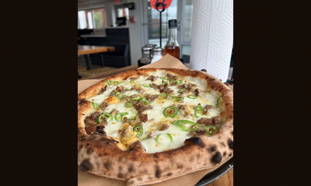 <span class="entry-title-primary">Clove-Struck: Toasted Garlic White Pizza</span> <span class="entry-subtitle">Lantern Pizza Co. | Downers Grove, Ill.</span>