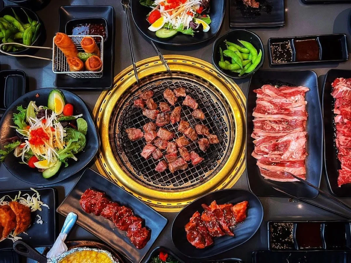 K-barbecue isn’t the only grill game in town, as concepts like Gyu-Kaku are proving. The restaurant showcases quintessential Japanese fare like Wagyu beef and shishito peppers.